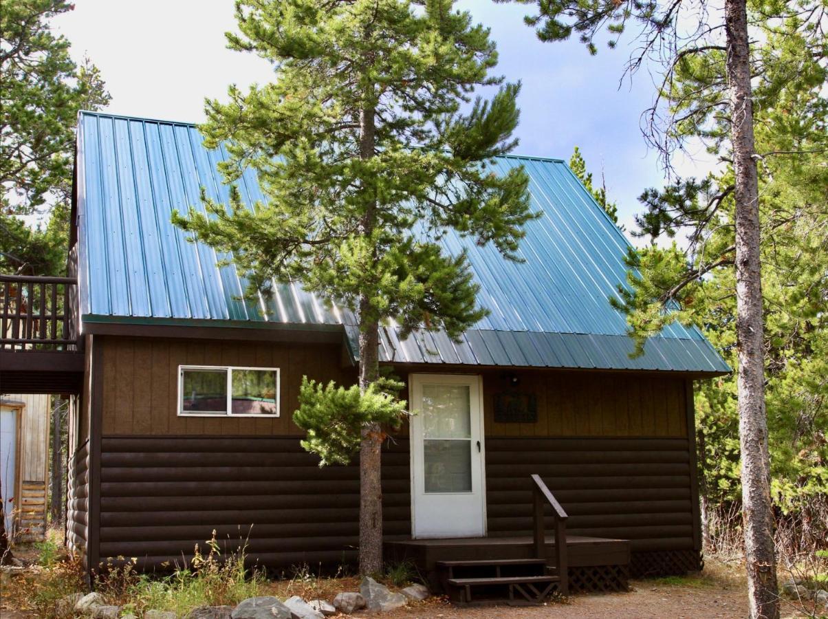 Summit Mountain Lodge And Steakhouse East Glacier Park Village ภายนอก รูปภาพ